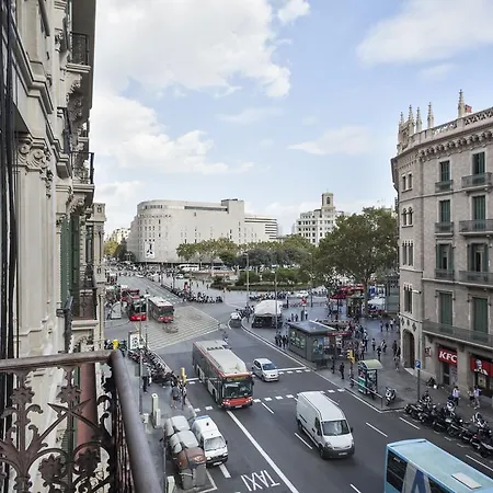 Canela Homes Universitat 公寓