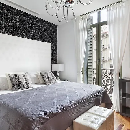 Canela Homes Universitat 公寓 *