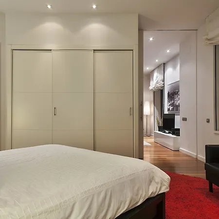Canela Homes Universitat Apartment