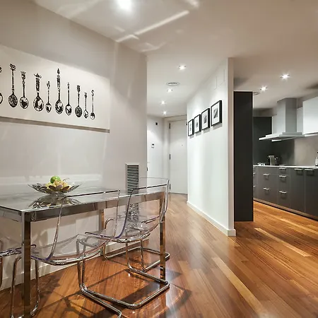 Canela Homes Universitat Apartment